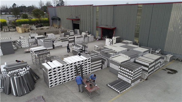 廠(chǎng)區后門(mén)